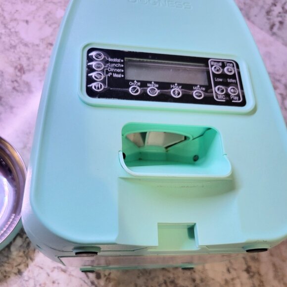DOGNESS 2L Programmable Automatic Pet Feeder, Aqua Green - Picture 6 of 8